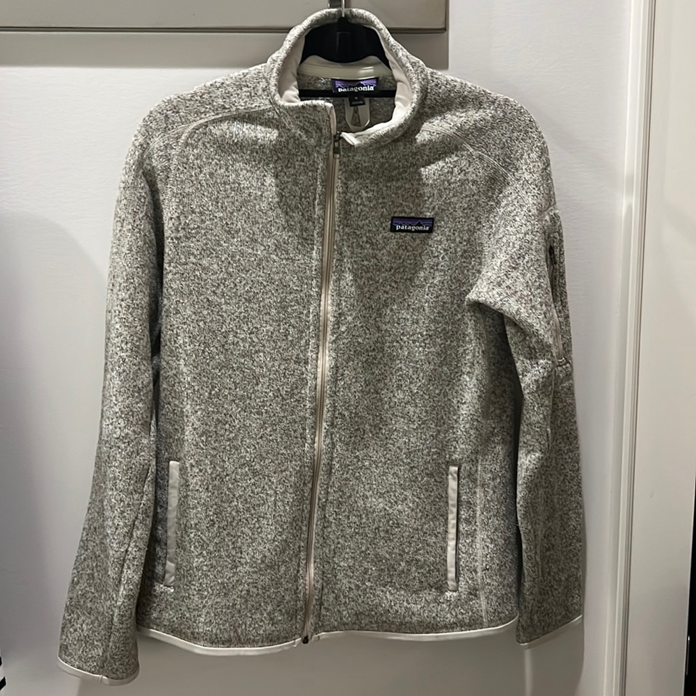 Patagonia Women’s Better Sweater Fleece Jacket full zip up, birch white.